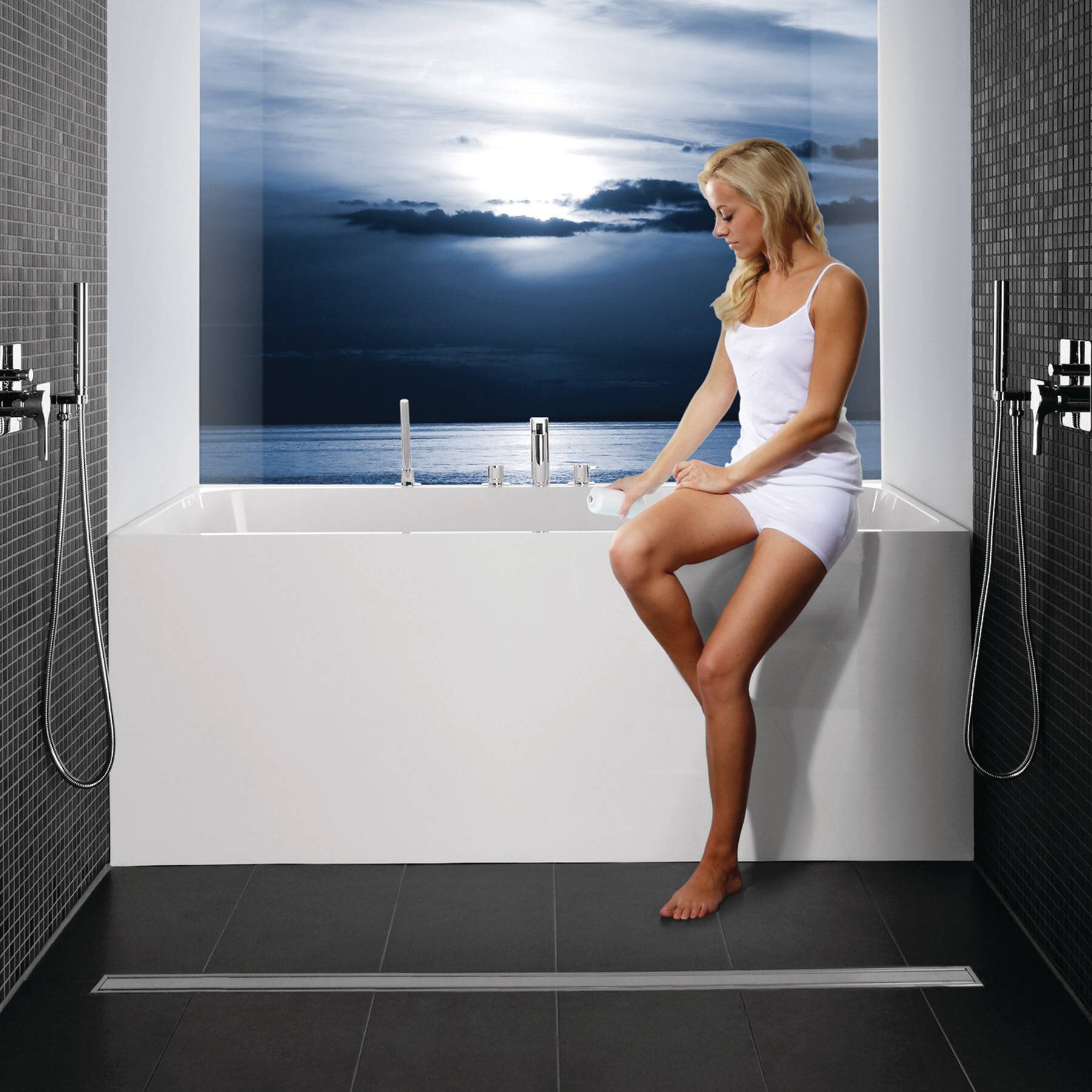 Bath-KL-Girl_sq.tif