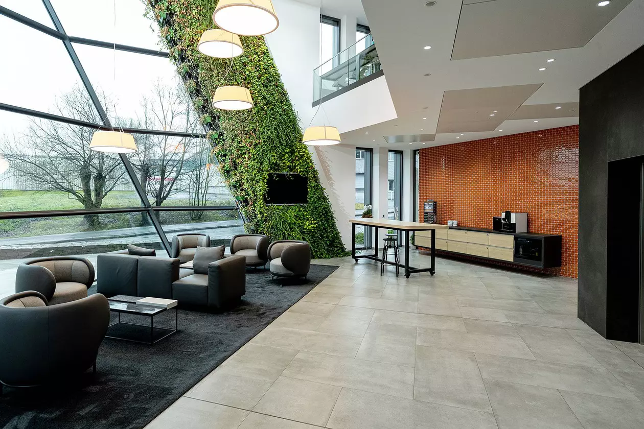 Lobbyn i Schl&uuml;ter-Systems kontorsbyggnad