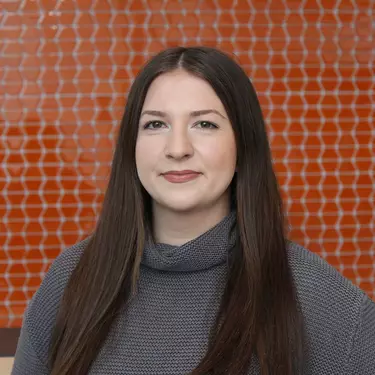 Portr&auml;t-Foto von Amelie, Kauffrau f&uuml;r Marketingkommunikation
