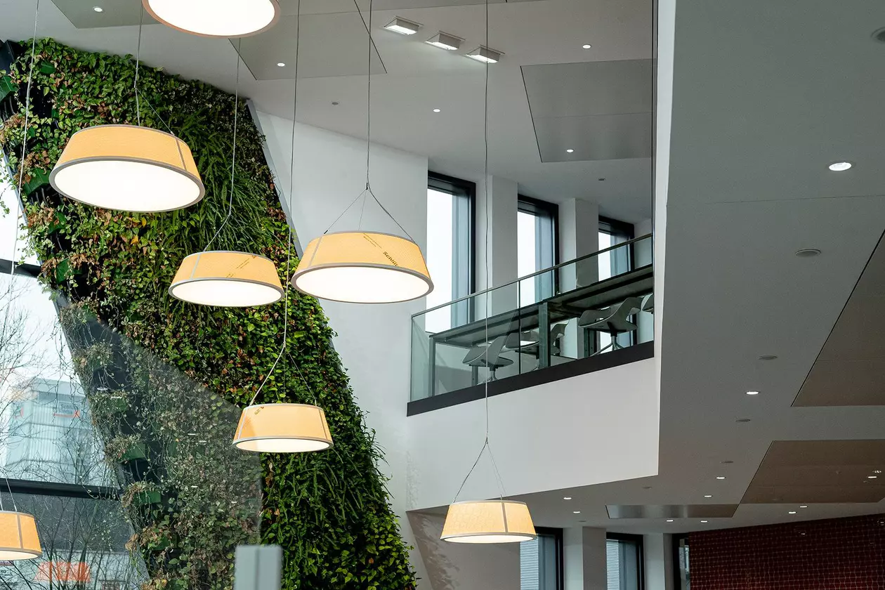 Atrium du b&acirc;timent administratif de Schl&uuml;ter-Systems