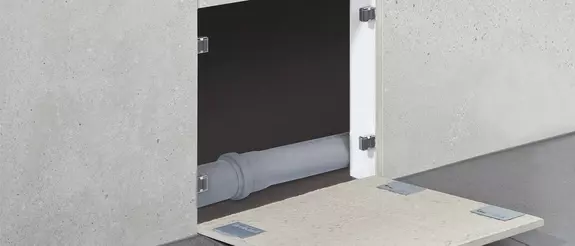 Carreau avec syst&egrave;me Schl&uuml;ter-REMA pour r&eacute;alisation de trappes de visite invisibles