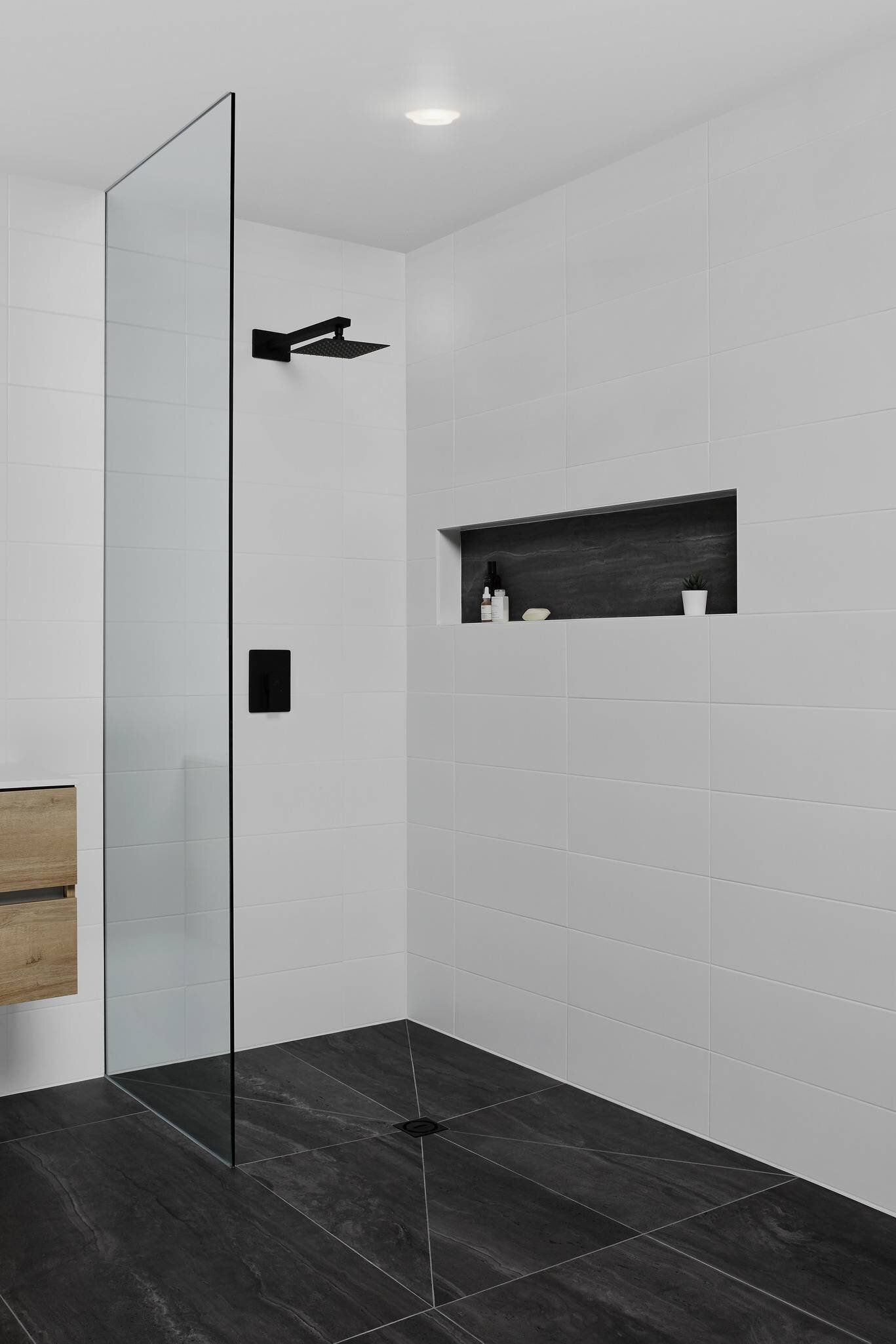 ss_2019_shower_curbless_pure_mgs_0096.tif