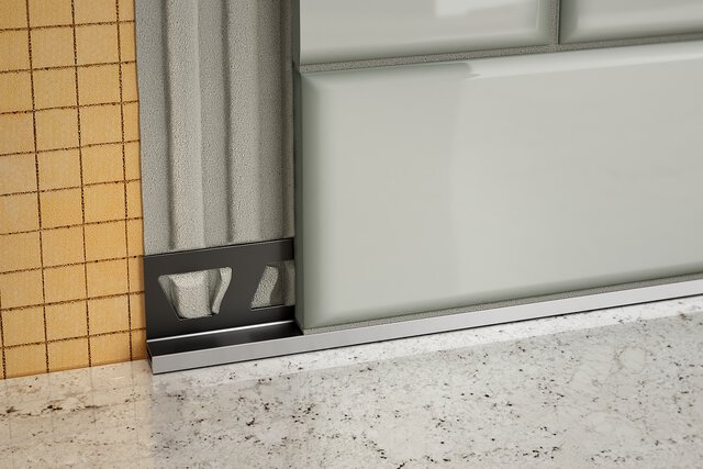 Le DILEX-BWA est installé pour faire la transition entre le mur et le plancher de céramique