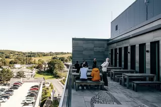 Dachterrasse mit Blick auf die Umgebung