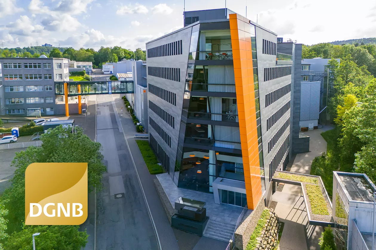 Schl&uuml;ter-Systems huvudbyggnad sedd utifr&aring;n