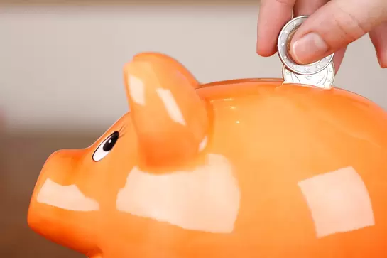 Orangenes Sparschwein