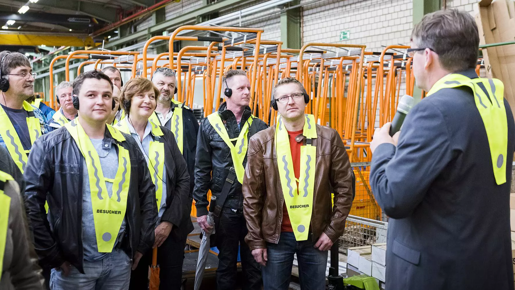 Werksf&uuml;hrung bei Schl&uuml;ter-Systems.