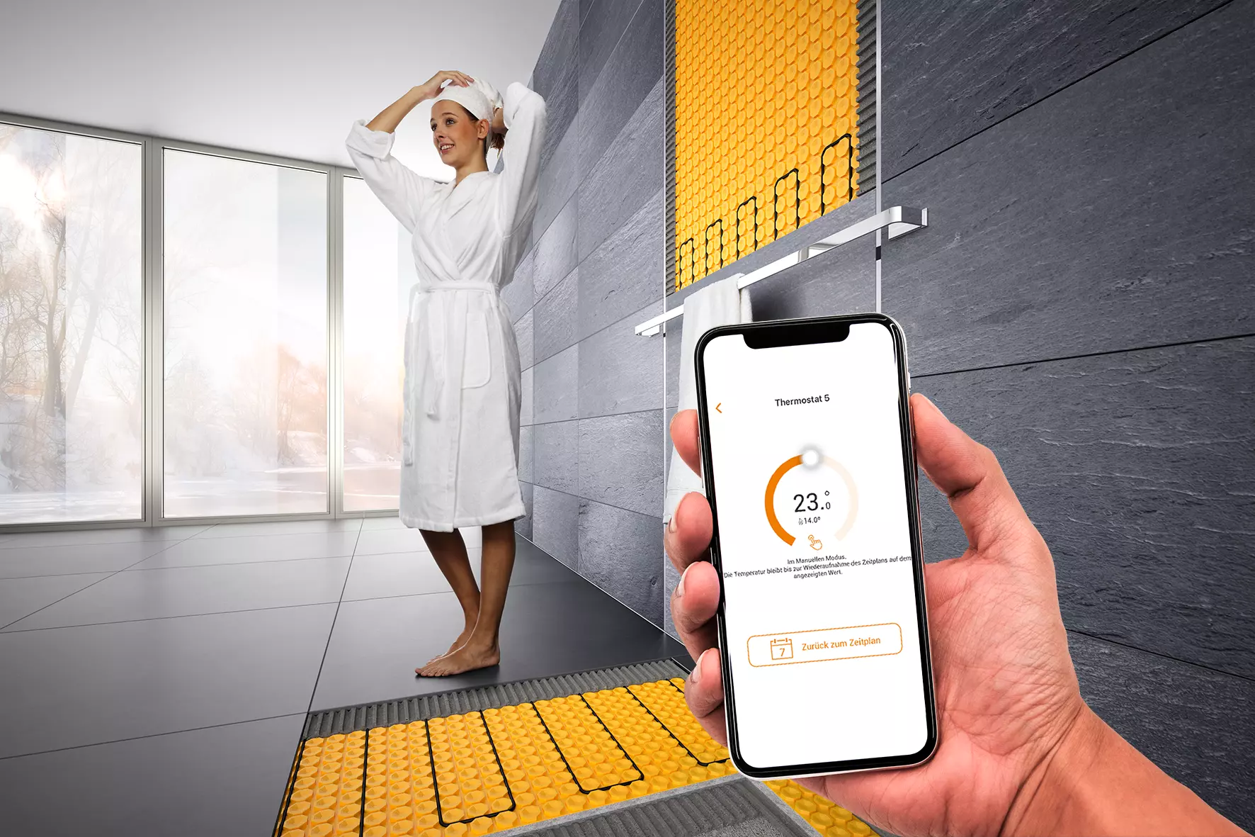 Met DITRA-HEAT-E verwarmde badkamer, gestuurd via de app