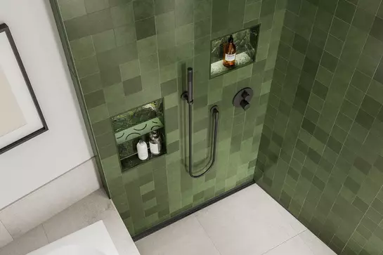 Douche &agrave; l'italienne dans une salle de bains accessible avec niches Schl&uuml;ter-KERDI-BOARD dans le mur