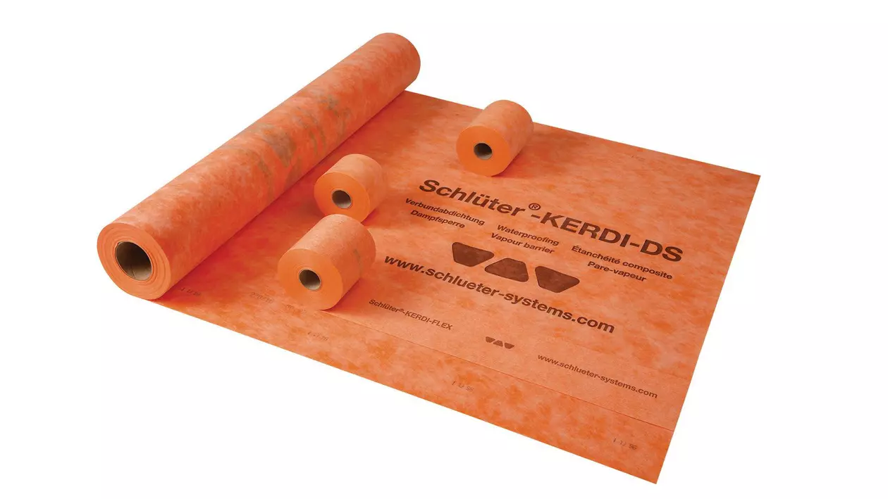 Eine Rolle der orangenen Schl&uuml;ter-KERDI-DS Abdichtungsbahn