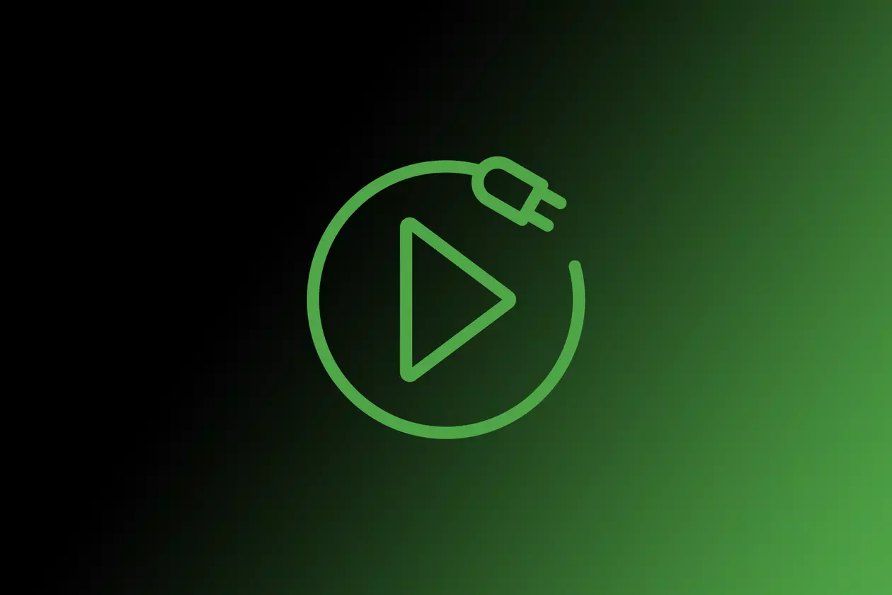 LIPROTEC EASY Icon von einem gr&uuml;nen Play-Button mit Stecker und Kabel drumherum