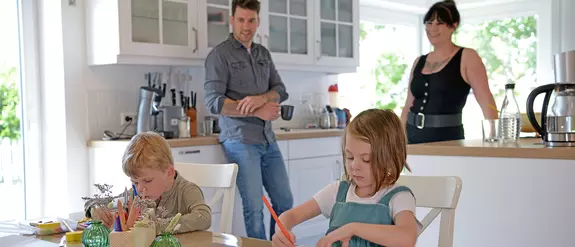 The Hahn family from the HGTV Home Makeover 'Home Builder Heroes' format