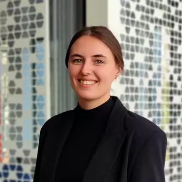Portr&auml;t-Foto von Anna, Produktmanagerin