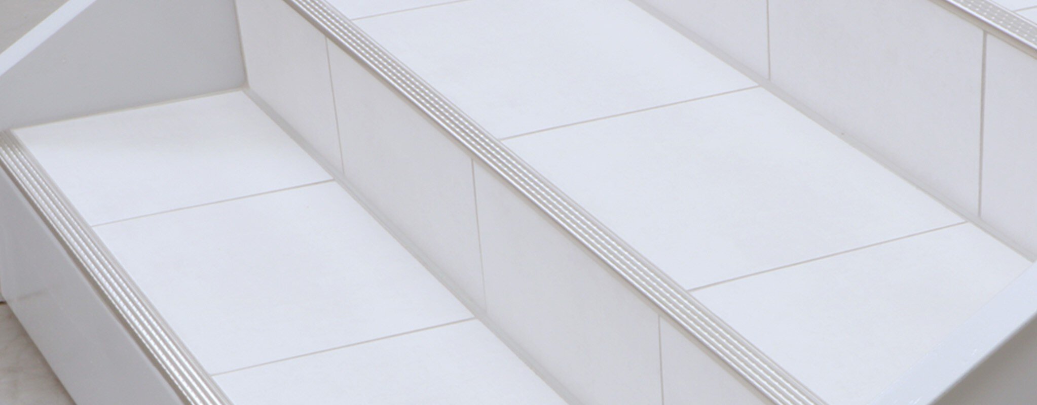 Category_Background_ForStairs_SlipResistant_Tablet.jpg