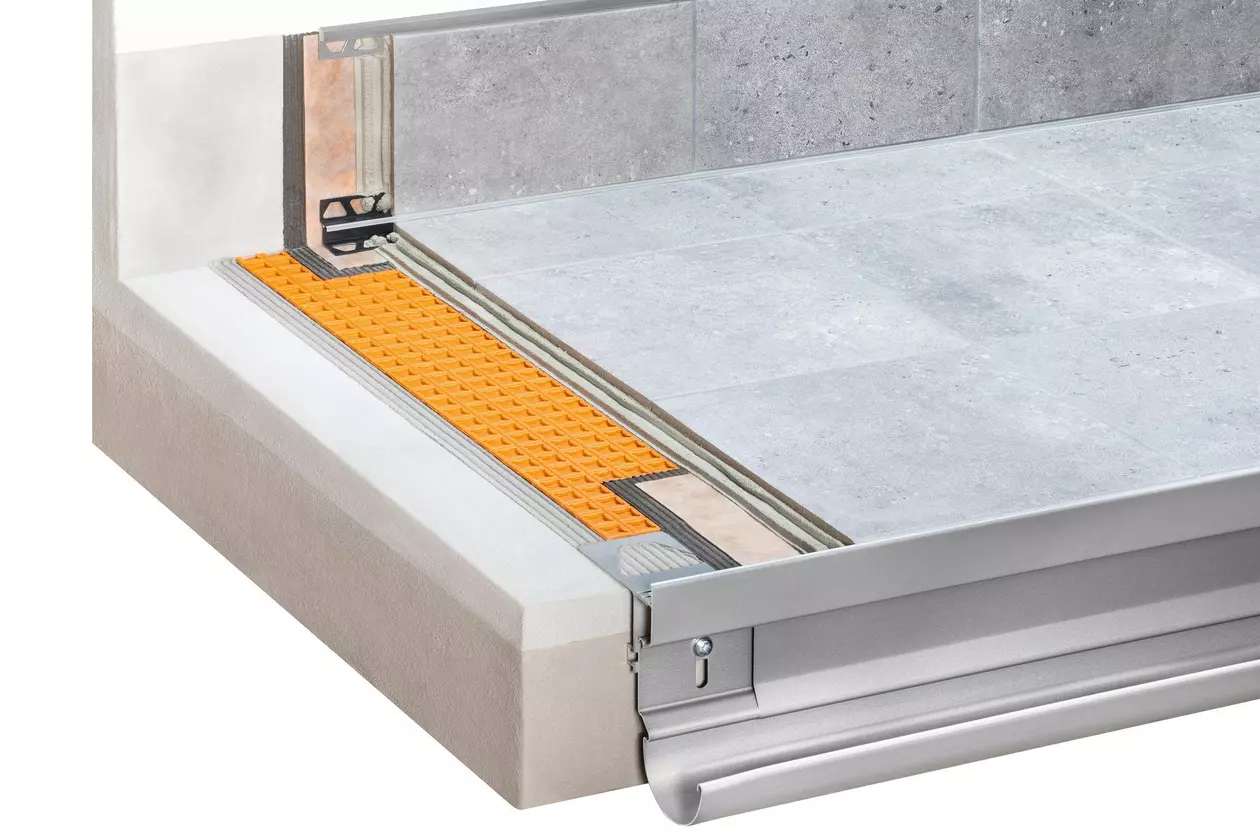 Schl&uuml;ter-Systems balcony assembly A.1 with DITRA for bonded waterproofing, bonded uncoupling and vapour pressure equalisation