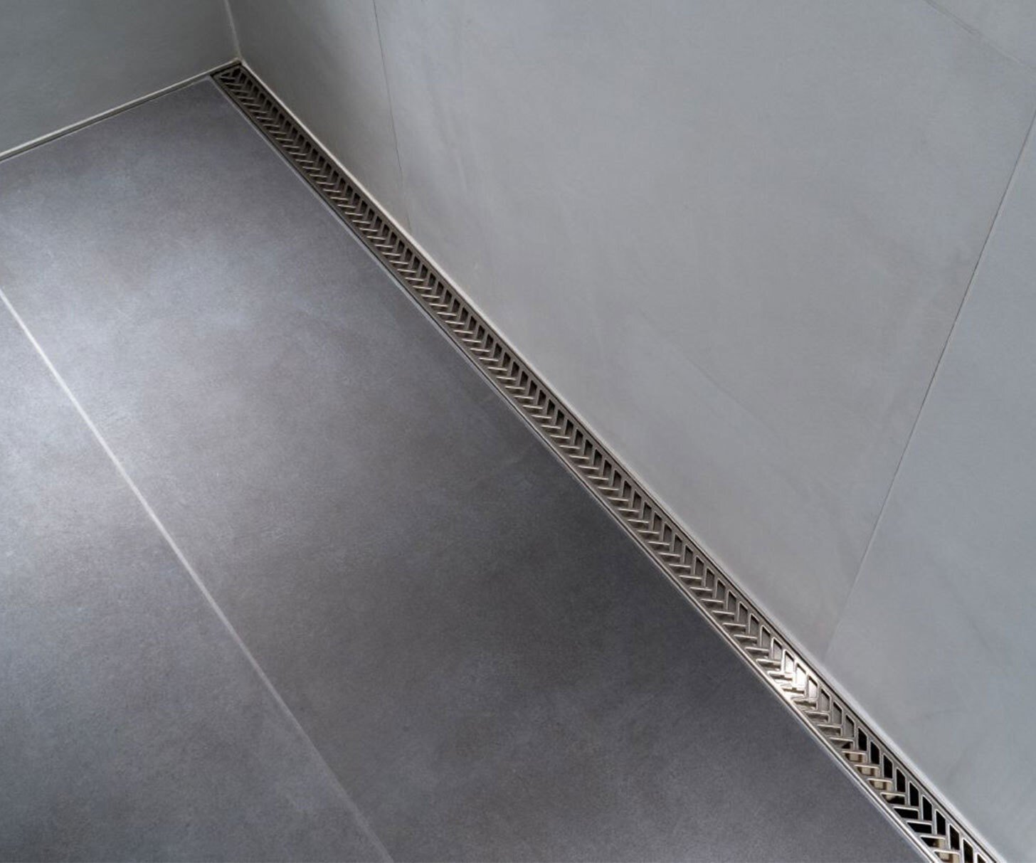 ss_mil_kerdilinevario_curbless_shower_grey_003_.jpg
